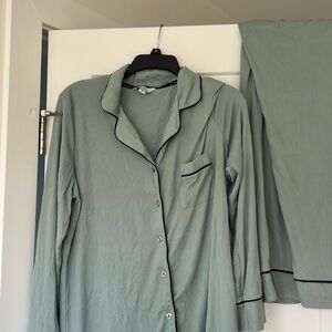 Nicole Miller size large sleep set pajamas
